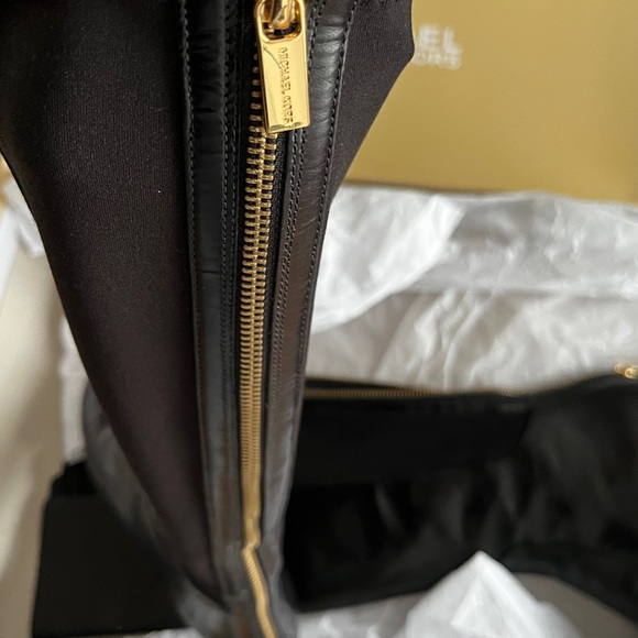 MICHAEL KORS-JOANIE knee high FLAT boots size 8-used great condition (with box) - Picture 8 of 11